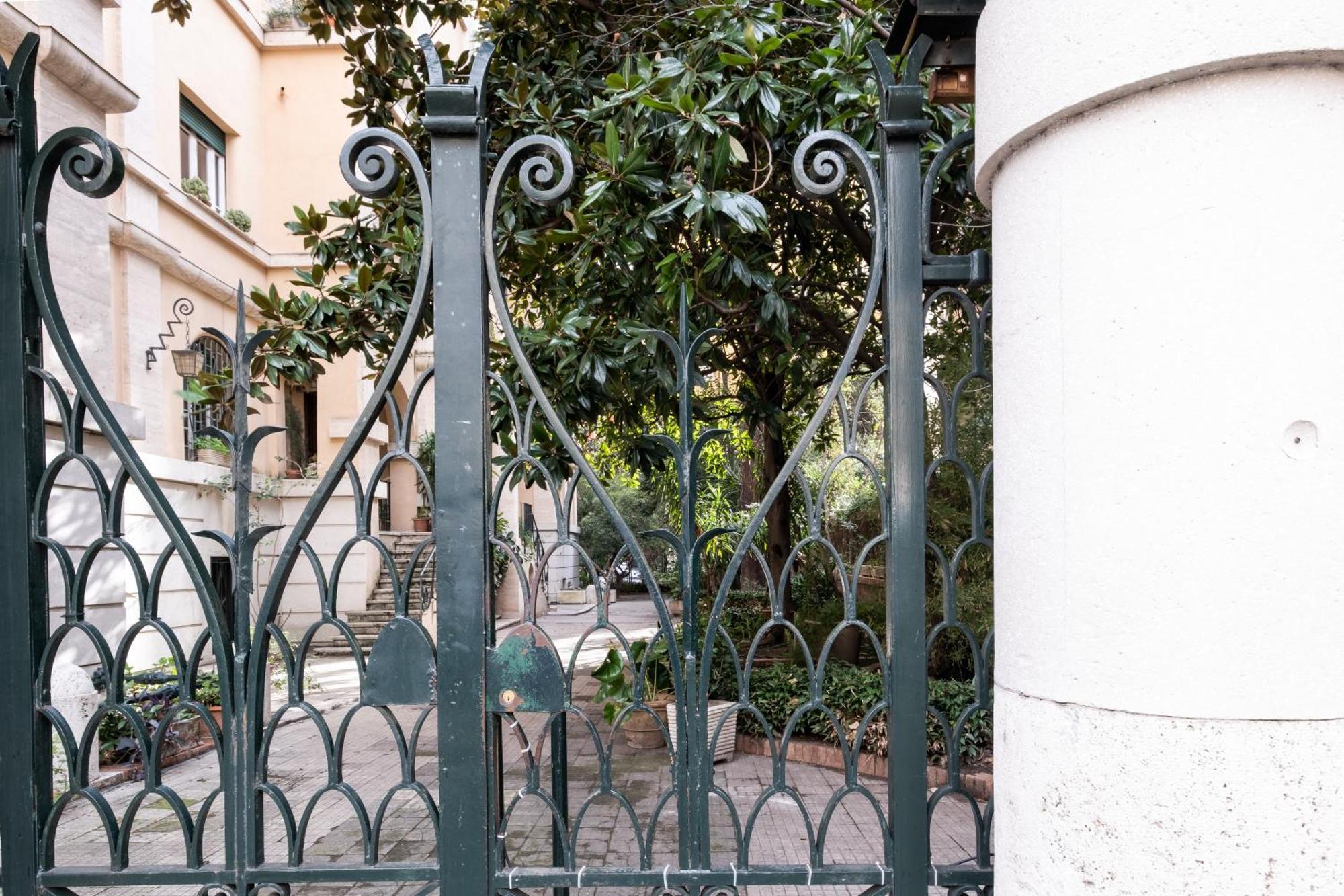 Vatican36 Guest House โรม ภายนอก รูปภาพ